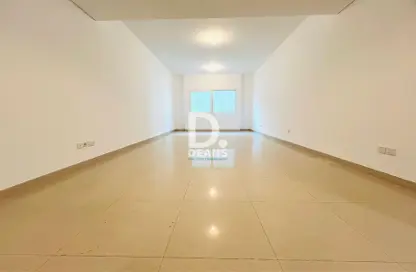 Apartment - 2 Bedrooms - 3 Bathrooms for rent in Al Ahlia tower - Al Khalidiya - Abu Dhabi