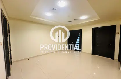 Apartment - 3 Bedrooms - 5 Bathrooms for rent in Sheikha Salama Tower - Khalidiya Street - Al Khalidiya - Abu Dhabi