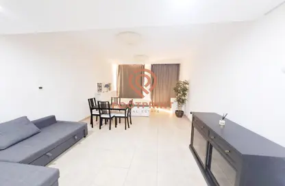 Apartment - 1 Bathroom for rent in Venetian - Canal Residence - Dubai Sports City - Dubai