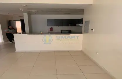 Apartment - 1 Bedroom - 1 Bathroom for rent in Mazaya 10A - Queue Point - Dubai Land - Dubai