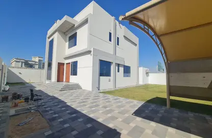 Villa - 6 Bedrooms for rent in Al Quoz - Dubai