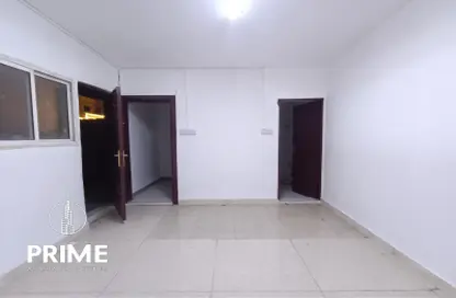 Apartment - 1 Bathroom for rent in Al Qubaisat - Al Mushrif - Abu Dhabi