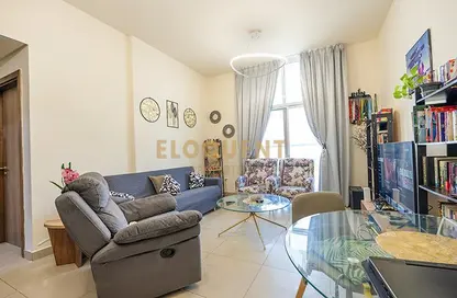 Apartment - 2 Bedrooms - 3 Bathrooms for sale in Azizi Plaza - Al Furjan - Dubai