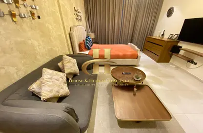 Apartment - 1 Bathroom for rent in Beverly Residence - Jumeirah Village Circle - Dubai