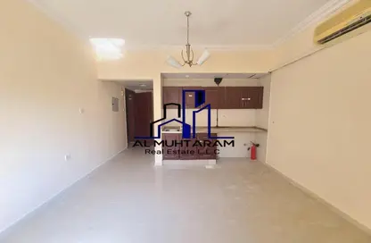 Apartment - 1 Bathroom for rent in Fire Station Road - Muwaileh - Sharjah