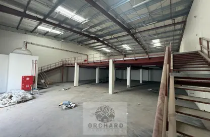 Warehouse - Studio - 2 Bathrooms for rent in Al Sajaa S - Al Sajaa - Sharjah