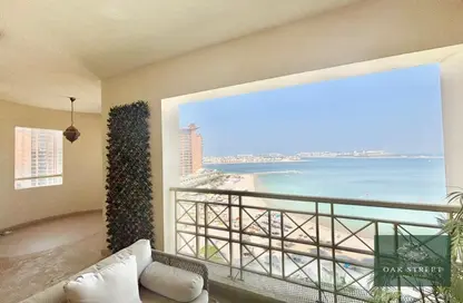 Apartment - 2 Bedrooms - 3 Bathrooms for rent in Al Msalli - Shoreline Apartments - Palm Jumeirah - Dubai