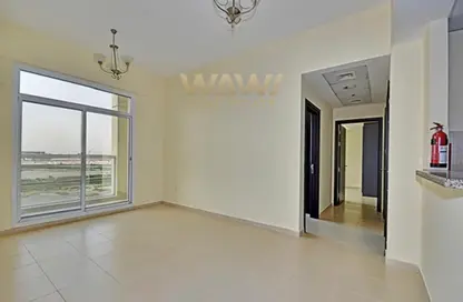 Apartment - 2 Bedrooms - 2 Bathrooms for sale in Mazaya 8 - Queue Point - Dubai Land - Dubai