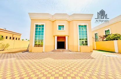 Villa - 5 Bedrooms - 7 Bathrooms for rent in Al Bateen - Al Ain