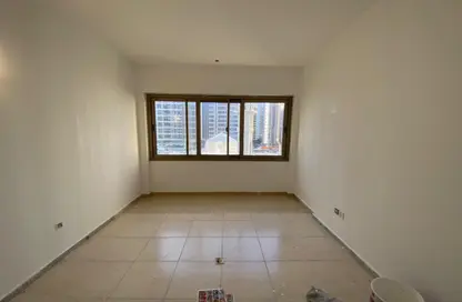 Apartment - 1 Bedroom - 1 Bathroom for rent in Tourist Club Area - Abu Dhabi