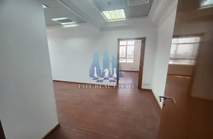 Office Space - Studio - 1 Bathroom for rent in Al Falah Street - City Downtown - Abu Dhabi