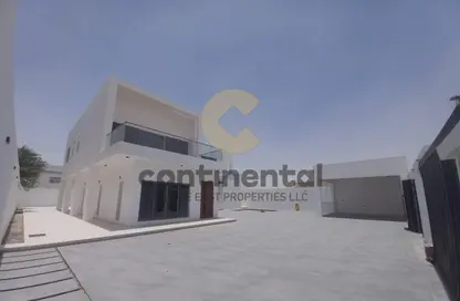 Villa - 4 Bedrooms for rent in Madinat Al Riyad - Abu Dhabi