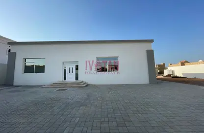 Villa - 3 Bedrooms - 4 Bathrooms for rent in Al Riffa - Ras Al Khaimah