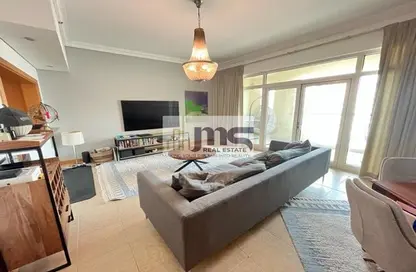 Apartment - 2 Bedrooms - 3 Bathrooms for sale in Al Hallawi - Shoreline Apartments - Palm Jumeirah - Dubai