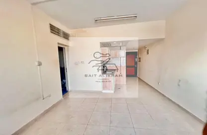 Apartment - 1 Bathroom for rent in Al Butina B - Al Butina - Sharjah