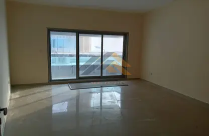 Apartment - 3 Bedrooms - 4 Bathrooms for rent in Corniche Tower - Ajman Corniche Road - Ajman