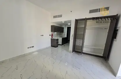 Apartment - 1 Bathroom for rent in Arabian gate 1 - Dubai Land Residence Complex - Dubai