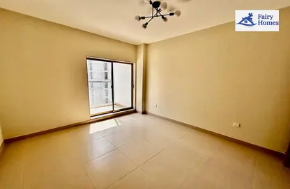 Apartment - 3 Bedrooms - 3 Bathrooms for rent in Al Muraqqabat - Deira - Dubai