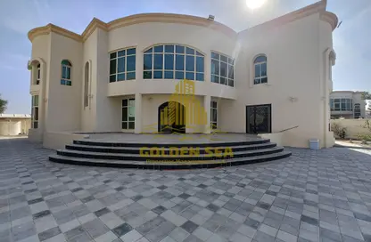 Villa - Studio - 7 Bathrooms for rent in Shakhbout City - Abu Dhabi