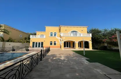 Villa - 5 Bedrooms - 6 Bathrooms for rent in Legacy - Jumeirah Park - Dubai