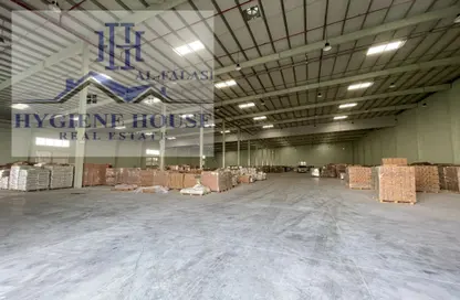 Warehouse - Studio - 3 Bathrooms for rent in Umm Al Thuoob - Umm Al Quwain