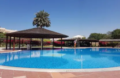 Apartment - 2 Bedrooms - 2 Bathrooms for rent in The Gardens Buildings - The Gardens - Dubai