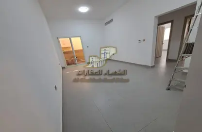 Apartment - 2 Bedrooms - 2 Bathrooms for rent in Al Mowaihat 1 - Al Mowaihat - Ajman