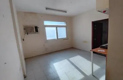 Apartment - 1 Bathroom for rent in Al Butina B - Al Butina - Sharjah