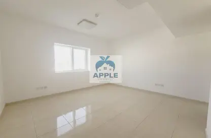 Apartment - 1 Bathroom for rent in Muwailih Building - Muwaileh - Sharjah