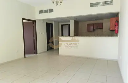 Apartment - 1 Bedroom - 2 Bathrooms for rent in IC1-EMR-10 - Emirates Cluster - International City - Dubai