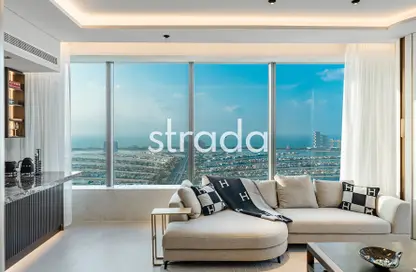 Apartment - 1 Bedroom - 2 Bathrooms for sale in The Palm Tower - Palm Jumeirah - Dubai