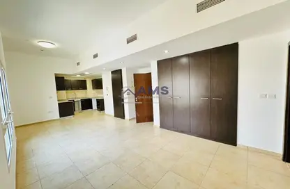 Apartment - 1 Bathroom for rent in Al Thamam 11 - Al Thamam - Remraam - Dubai