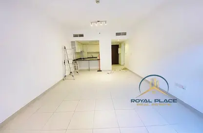 Apartment - 2 Bedrooms - 3 Bathrooms for rent in Oxford Building - Jumeirah Village Circle - Dubai