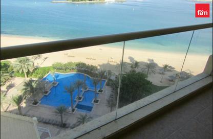 Apartment - 1 Bedroom - 2 Bathrooms for rent in Al Basri - Shoreline Apartments - Palm Jumeirah - Dubai