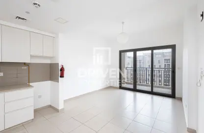 Apartment - 1 Bedroom - 1 Bathroom for sale in Hayat Boulevard-1A - Hayat Boulevard - Town Square - Dubai