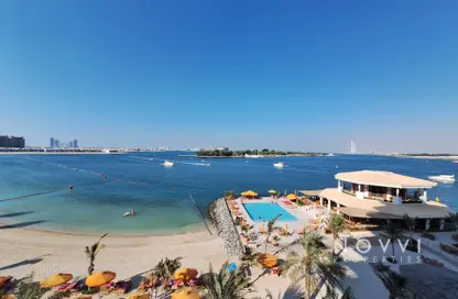 Apartment - 1 Bedroom - 2 Bathrooms for rent in Azure Residences - Palm Jumeirah - Dubai