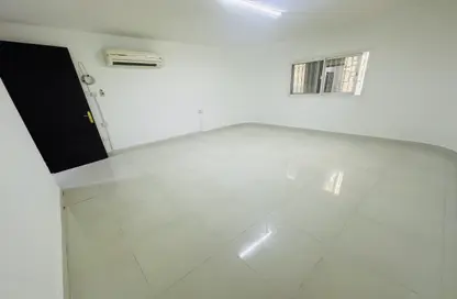 Villa - 1 Bedroom - 1 Bathroom for rent in Delma Street - Al Mushrif - Abu Dhabi