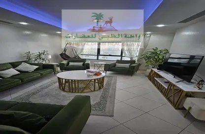 Apartment - 3 Bedrooms - 4 Bathrooms for rent in 585 Building - Al Majaz 3 - Al Majaz - Sharjah