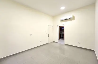 Apartment - 1 Bathroom for rent in Mushrif Park - Al Mushrif - Abu Dhabi