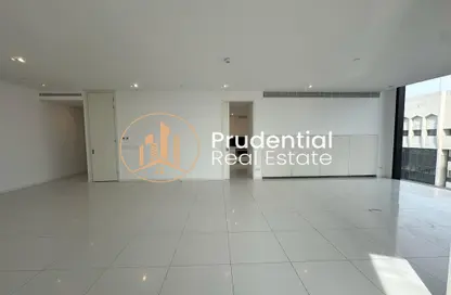 Apartment - 4 Bedrooms - 6 Bathrooms for rent in Burj Mohammed Bin Rashid at WTC - Corniche Road - Abu Dhabi