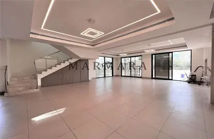 Villa - 5 Bedrooms - 5 Bathrooms for rent in Umm Suqeim 1 Villas - Umm Suqeim 1 - Umm Suqeim - Dubai