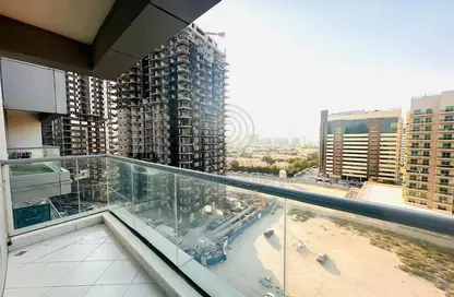 Apartment - 2 Bedrooms - 3 Bathrooms for sale in Hub Canal 2 - Hub-Golf Towers - Dubai Sports City - Dubai