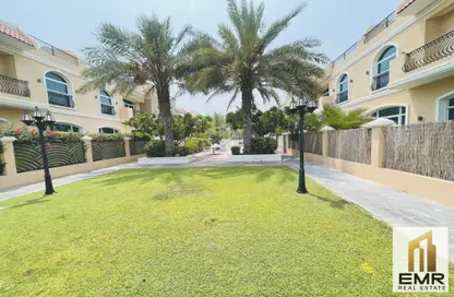 Villa - 5 Bedrooms - 6 Bathrooms for rent in Jumeirah 2 - Jumeirah - Dubai