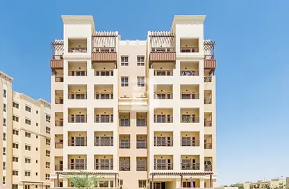 Apartment - 3 Bedrooms - 5 Bathrooms for sale in Bawabat Al Sharq - Baniyas East - Baniyas - Abu Dhabi