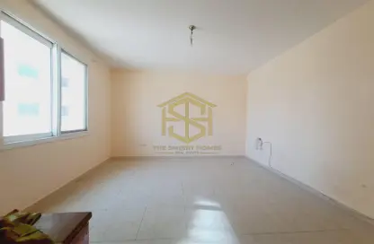 Apartment - 1 Bathroom for rent in Al Butina - Sharjah