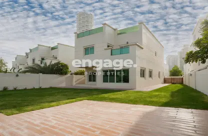 Villa - 4 Bedrooms - 5 Bathrooms for rent in Circle Villas - Jumeirah Village Circle - Dubai