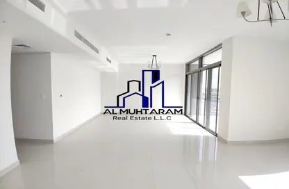 Apartment - 3 Bedrooms - 4 Bathrooms for rent in Tilal City A - Tilal City - Sharjah