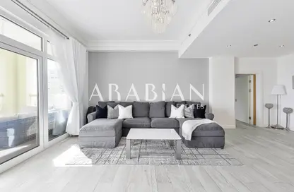 Apartment - 1 Bedroom - 2 Bathrooms for rent in Al Hamri - Shoreline Apartments - Palm Jumeirah - Dubai