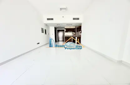 Apartment - 1 Bathroom for rent in Arabian Gate - Dubai Silicon Oasis - Dubai