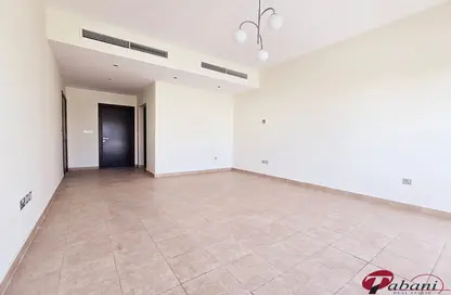 Villa - 2 Bedrooms - 3 Bathrooms for rent in District 4H - Jumeirah Village Triangle - Dubai